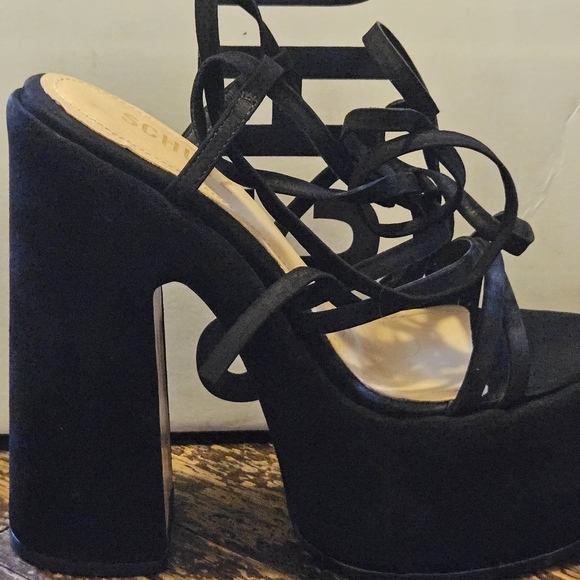 New! SCHUTZ Lynda Nubuck Strappy Platform Sandals - Picture 15 of 15